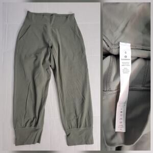 Lululemon Align Crop Jogger Size 6 Green 23" High Rise Pockets W6BDRS